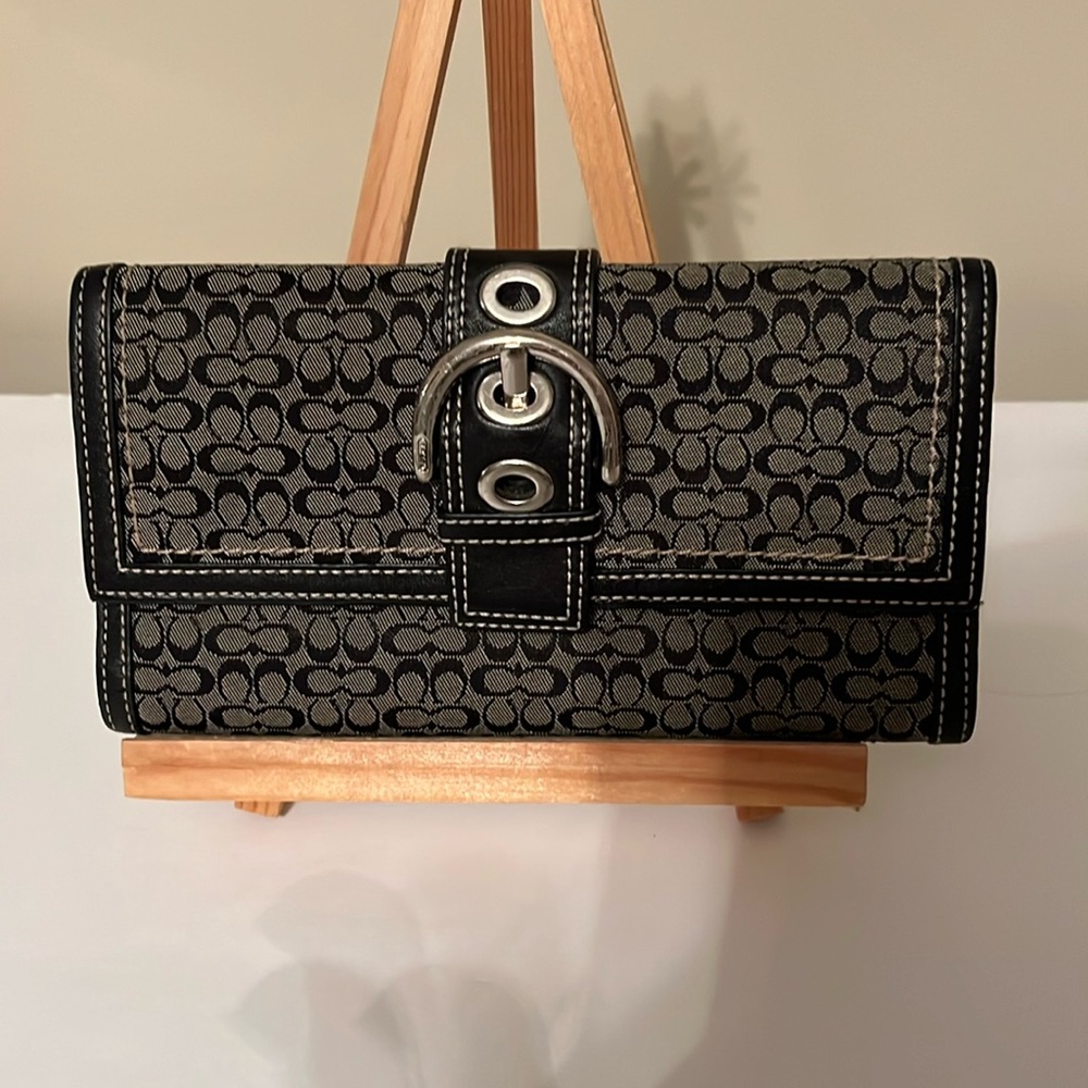 Coach tri-fold wallet